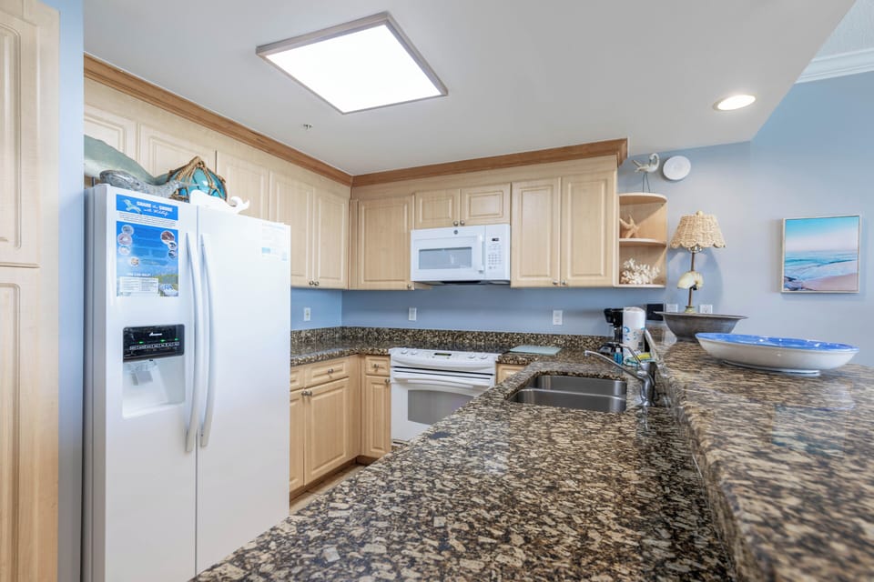 Fully Stocked Kitchen