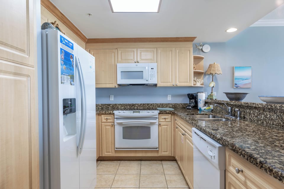 Fully Stocked Kitchen