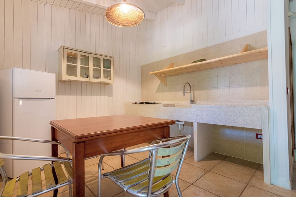Family Bungalow | Private kitchen | Stovetop
