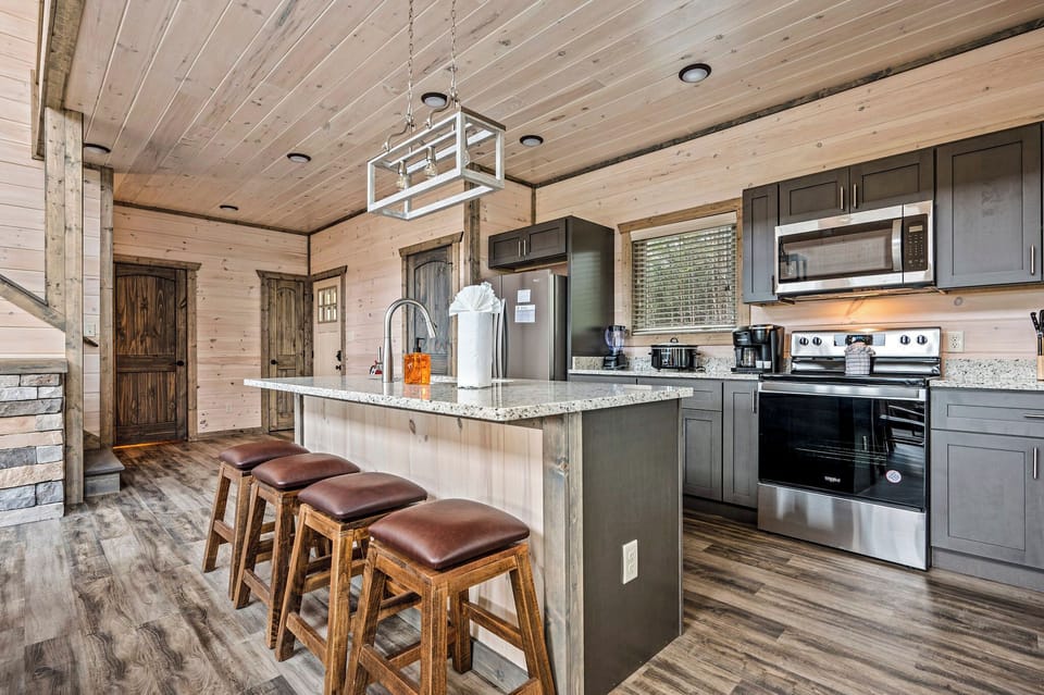 Mountain Bliss' fully equipped kitchen