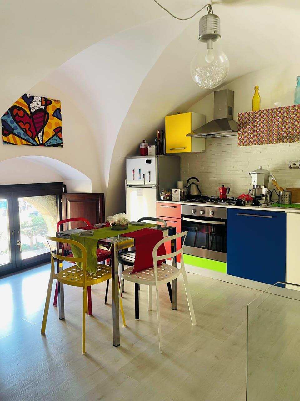 City Apartment | Private kitchen | Full-size fridge, oven, espresso maker, coffee/tea maker