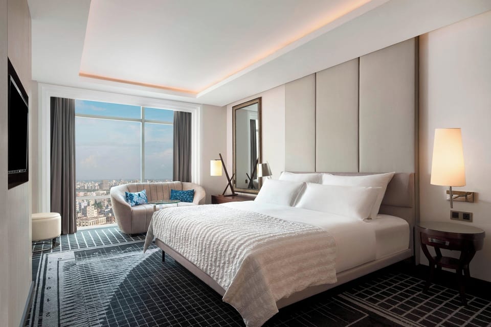 Premium bedding, minibar, in-room safe, desk