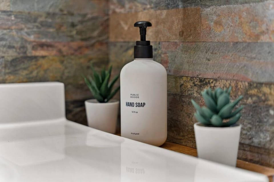 Bathroom amenities