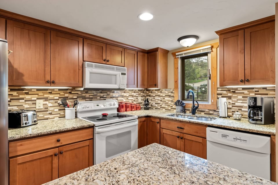 Great kitchen space to cook your meals and refuel for the day