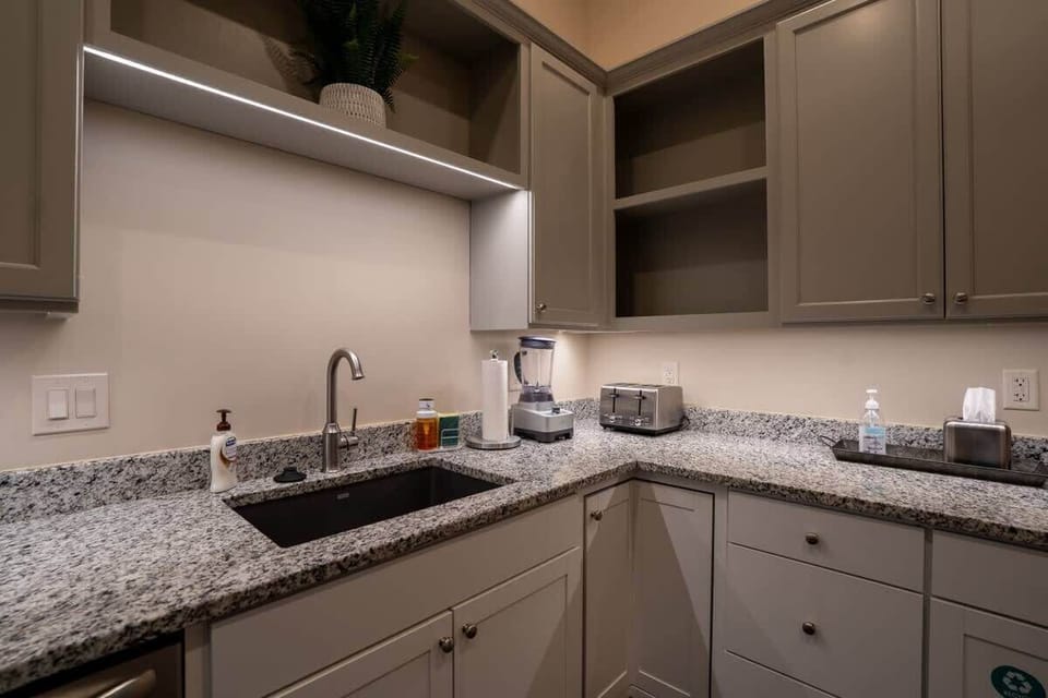 Kitchen with granite counters