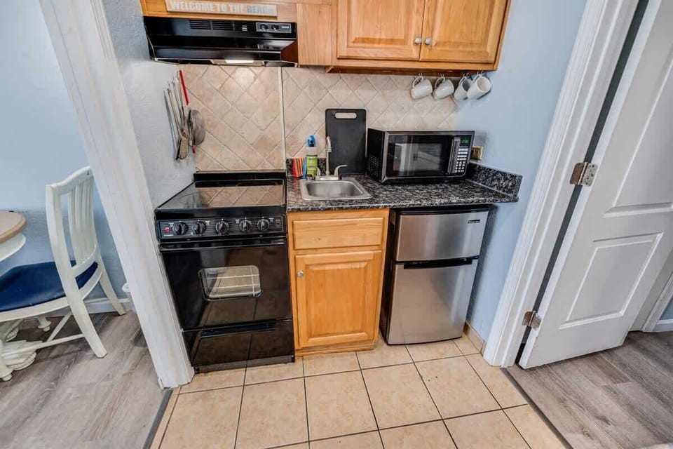 Large Kitchen Area