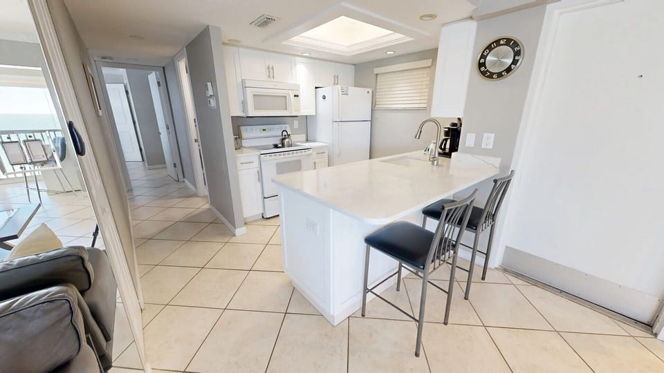 Counter allows for 2 additional seats.