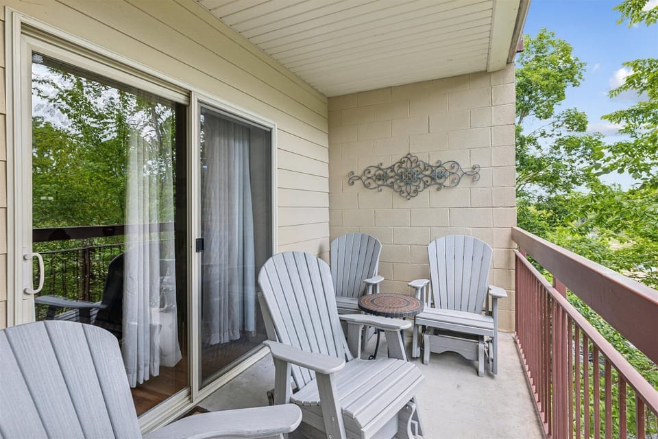 Cedar Lodge 202 River Delight Pigeon Forge 2 Bedroom Condo on th - Private Balcony with A River View from your Pigeon Forge Condo