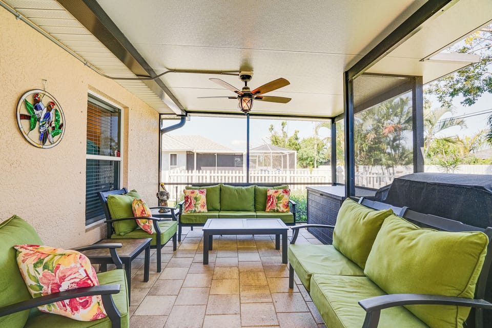 Screened-In Porch | Smart TV | Mini Fridge