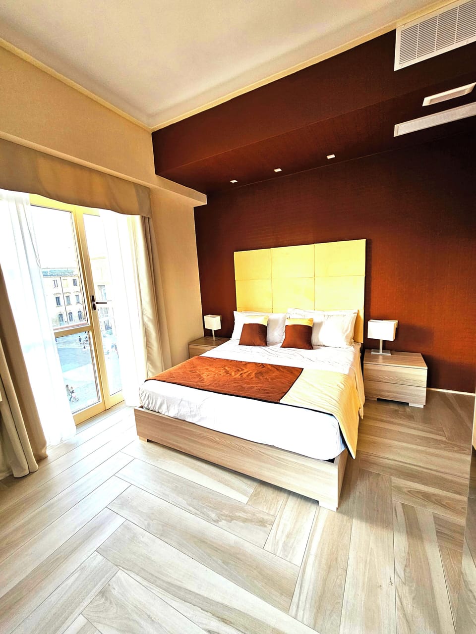 Minibar, in-room safe, desk, soundproofing