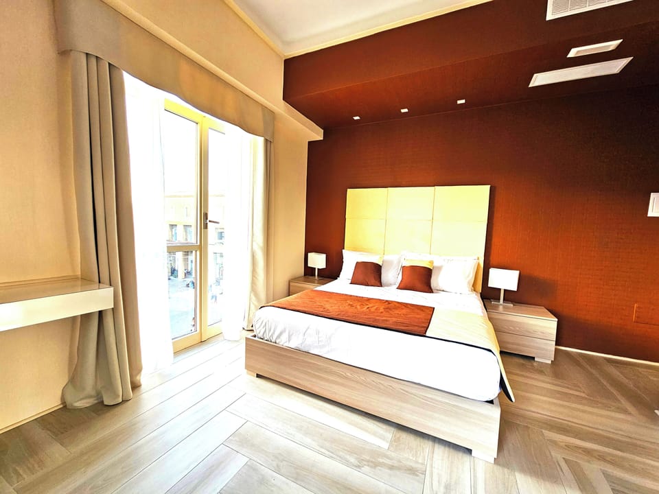Minibar, in-room safe, desk, soundproofing