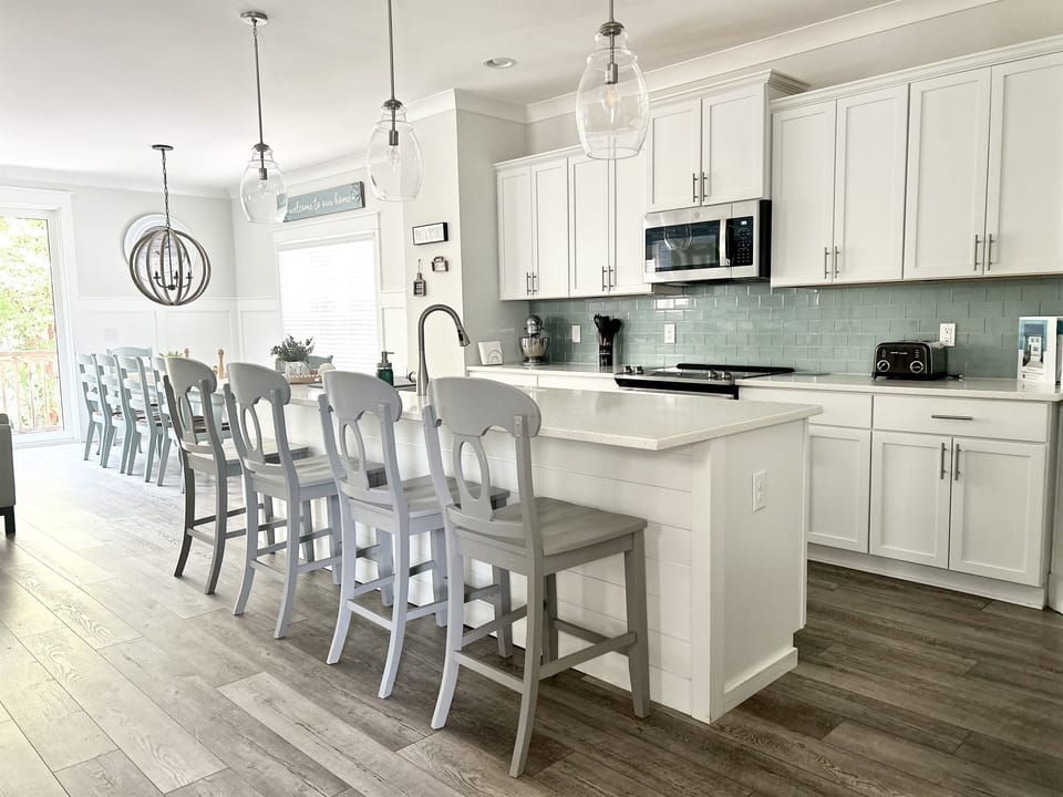 Kitchen with Counter Seating 
