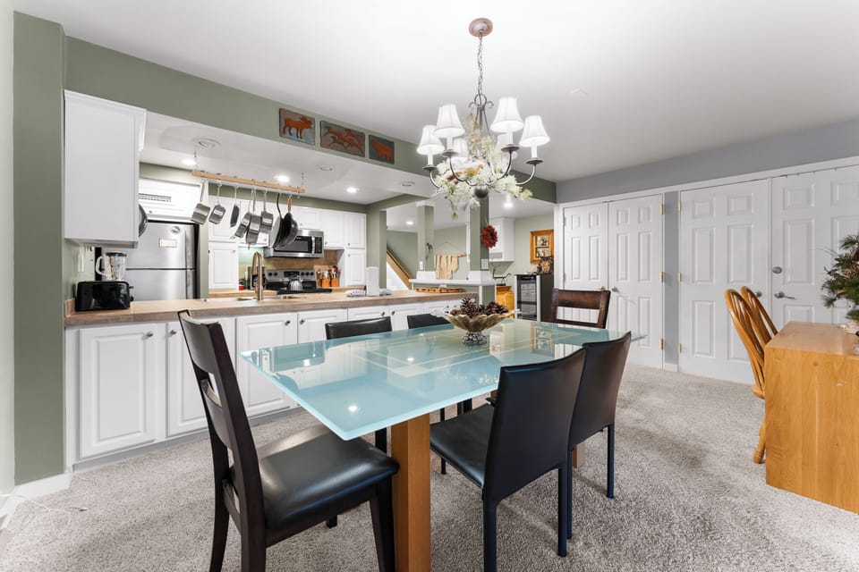Condo (3 Bedrooms) | Property amenity