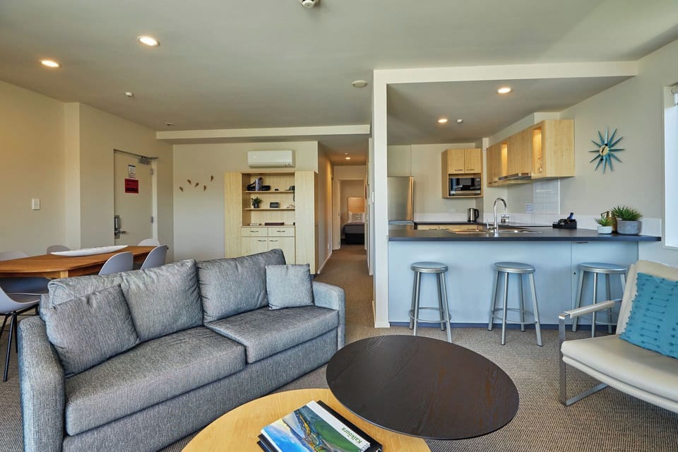 2 bedroom ocean view apartment with lift access