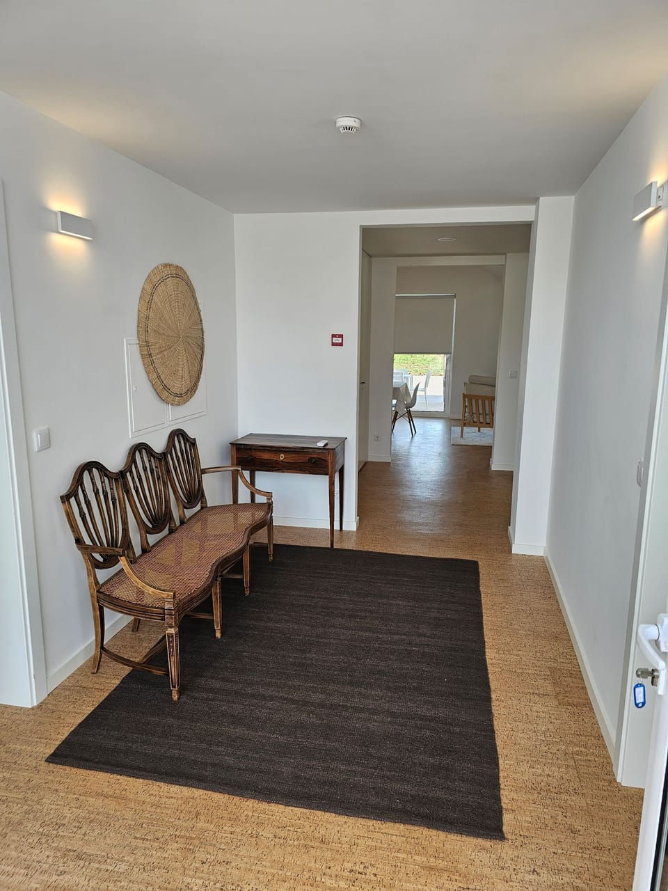 Luxury Villa | Living area | 32-inch flat-screen TV with cable channels, TV