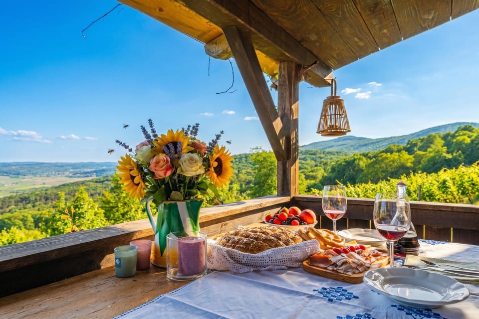 Family Chalet, Multiple Bedrooms, Mountainside (Tiny House Bibi) | Outdoor dining