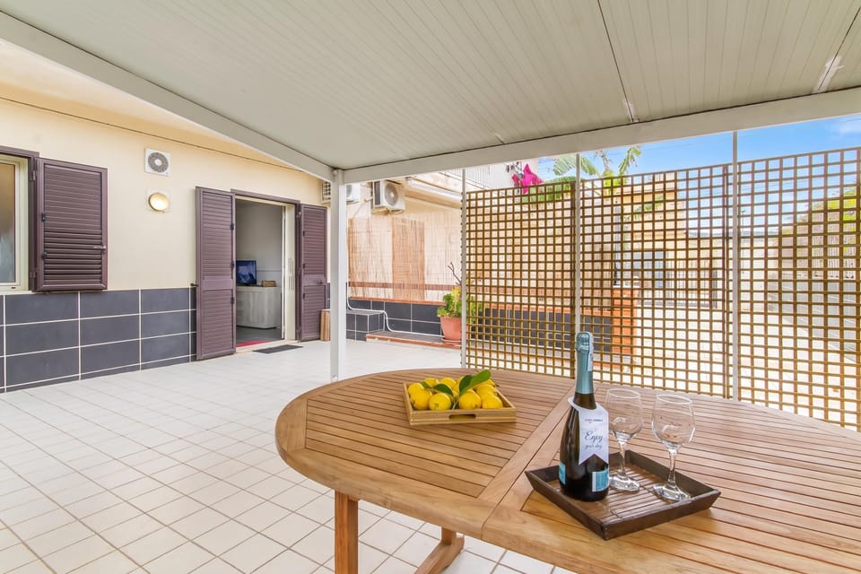Family Apartment, 2 Bedrooms, Terrace (Distefano House Close To Sea) | Outdoor dining