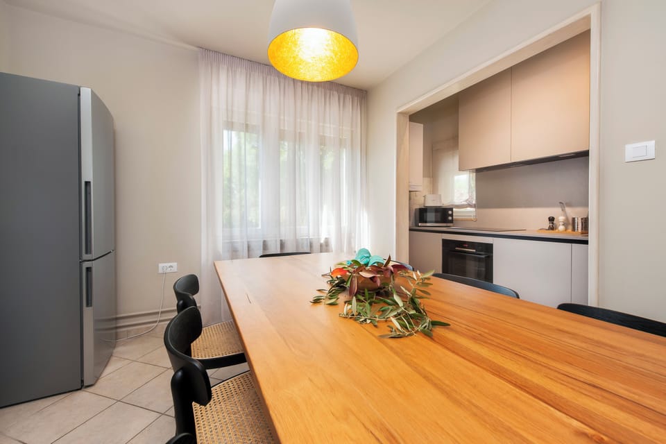 Family House | Private kitchen | Fridge, microwave, oven, stovetop
