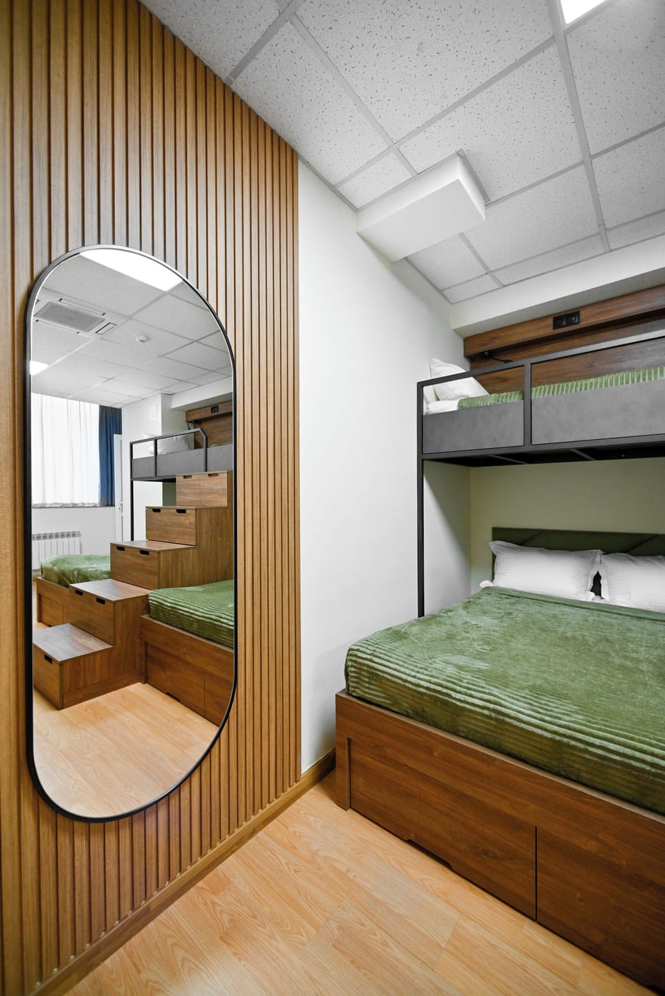 Deluxe Room | In-room safe, WiFi (free), bed sheets