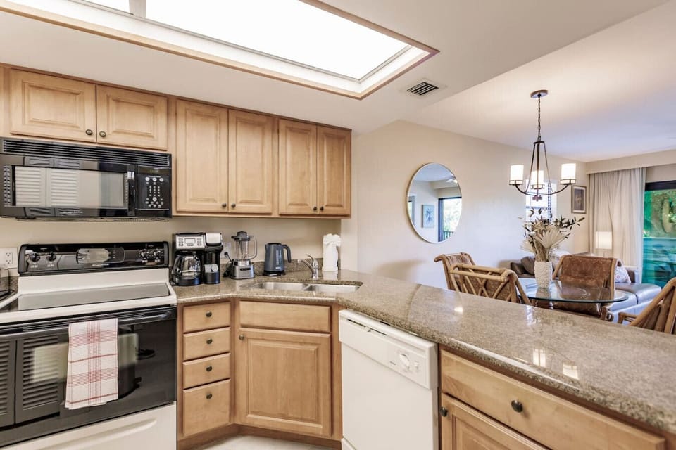 Fully equipped kitchen.
