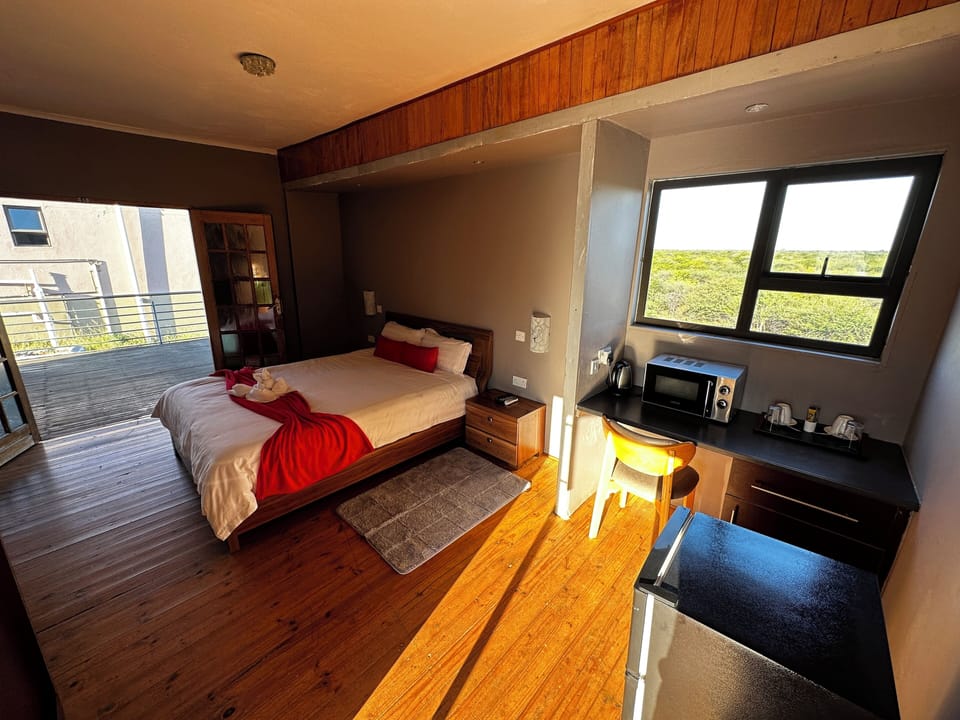 Comfort Double Room, Hill View | Desk, laptop workspace, iron/ironing board