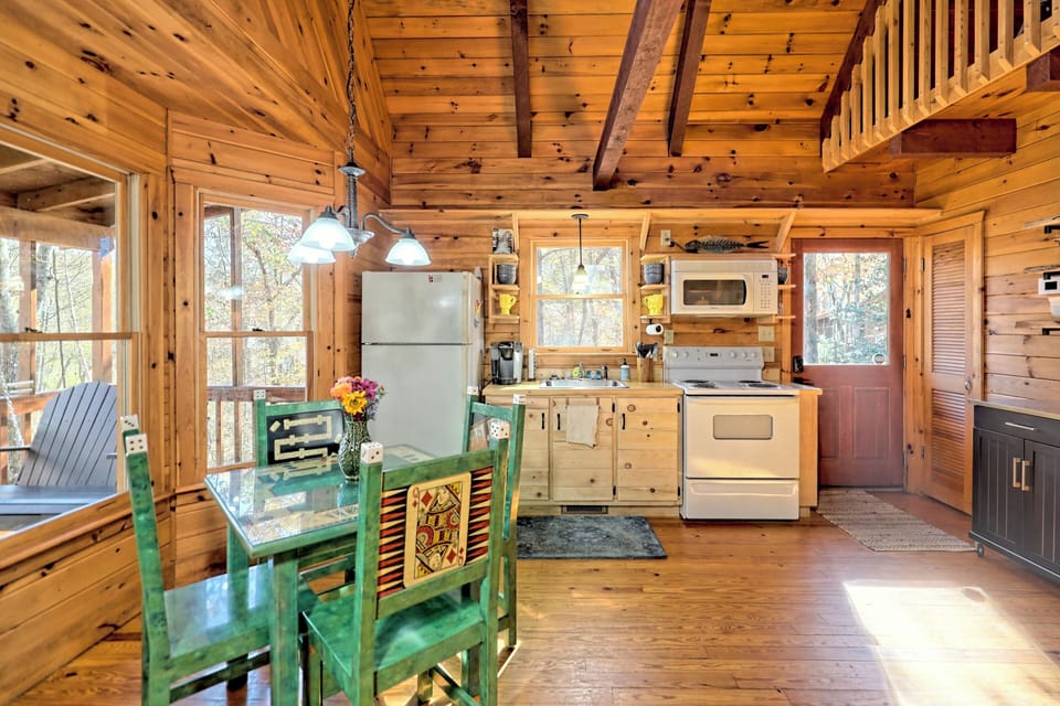 Kitchen and dining area