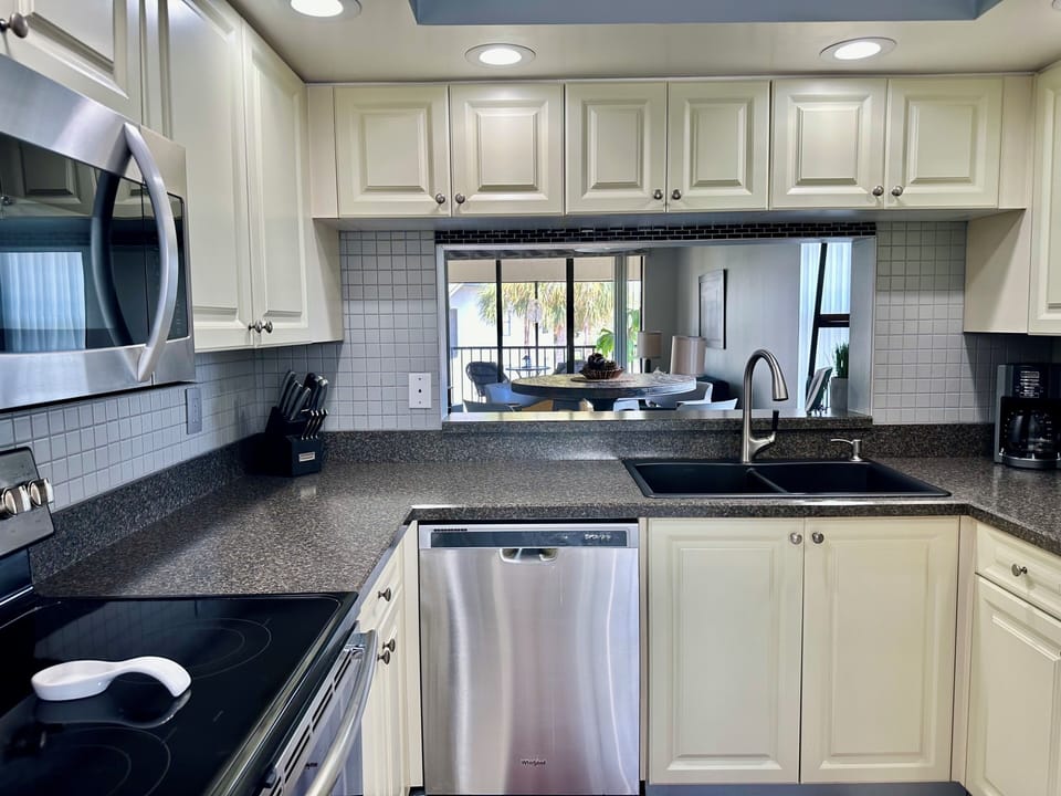 Kitchen (1)