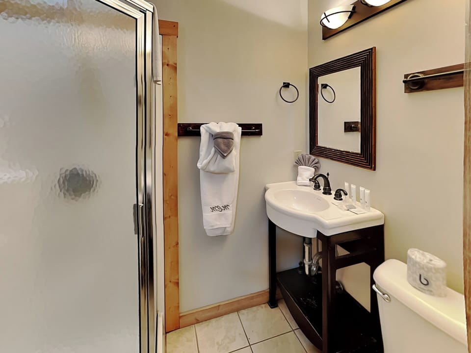 Smokey Bear Haven by Jackson Mountain Rentals Cabin in Pigeon Forge