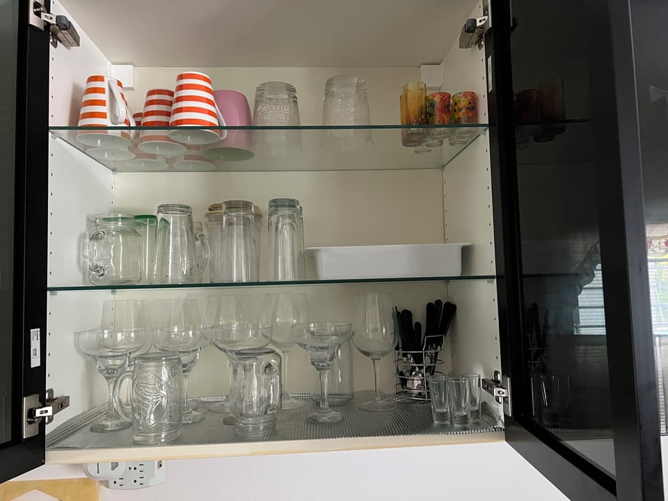 Fully equipped kitchen ware 