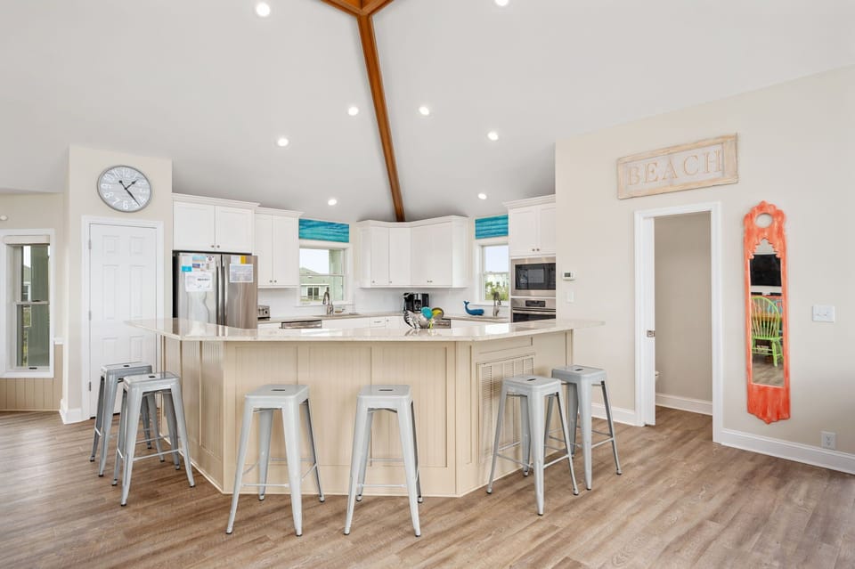 WH280: A Sweet Dream | TL Kitchen Area- Island Seating for 6