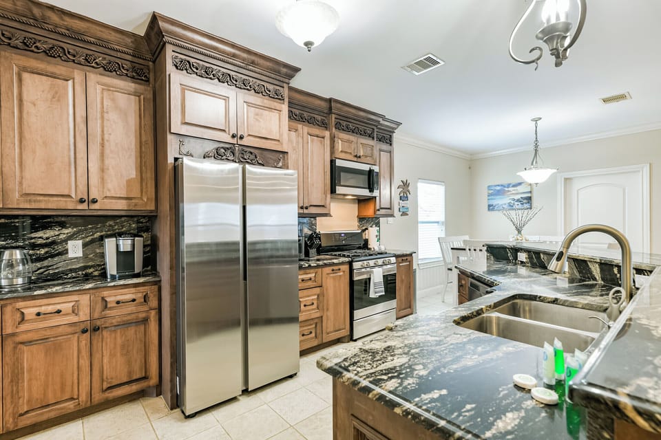 Very spacious kitchen with fantastic appliances!