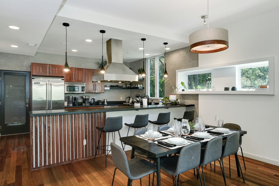 Dining / kitchen