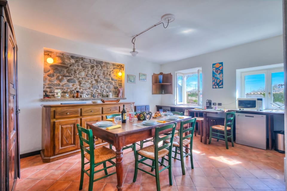 Kitchen and dining area