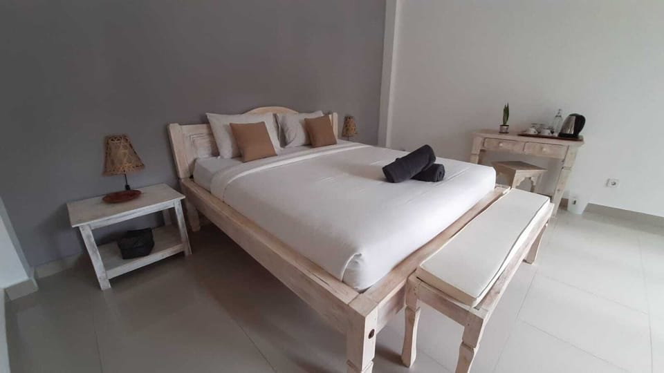 Minibar, laptop workspace, soundproofing, free WiFi