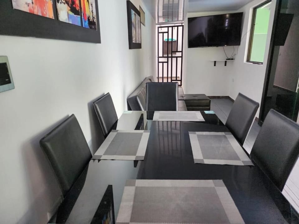 House, 4 Bedrooms, Accessible, Smoking | Interior