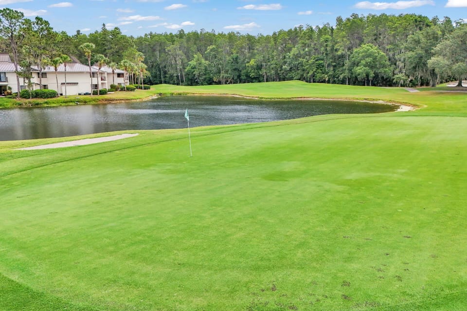 360 degree view of the scenic golf course