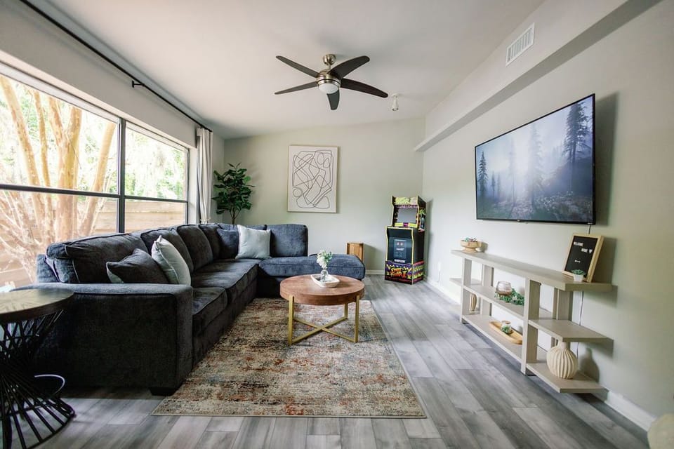 Living room with full pull out bed 