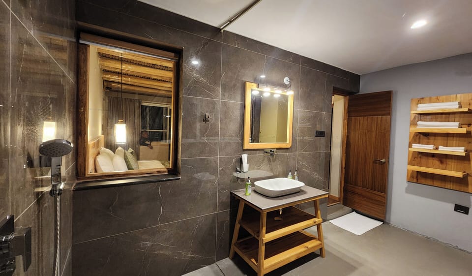 Premium Room, Mountain View | Bathroom | Hair dryer, slippers
