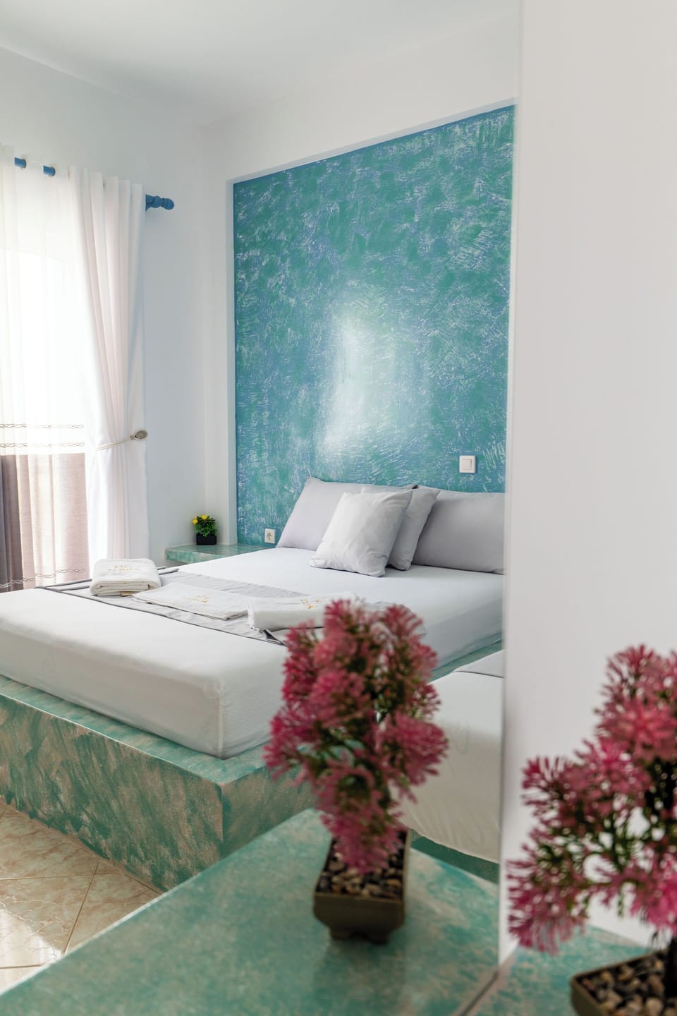 Triple Room | Free WiFi, bed sheets