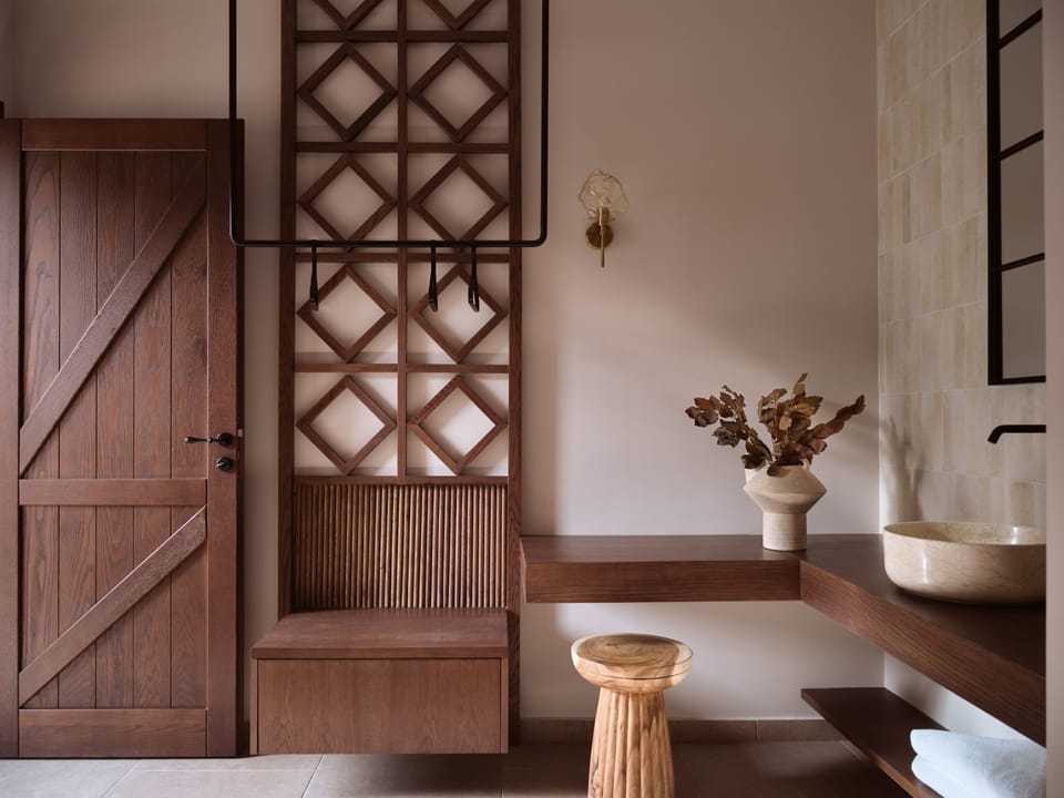 En-Suite bathroom details. 