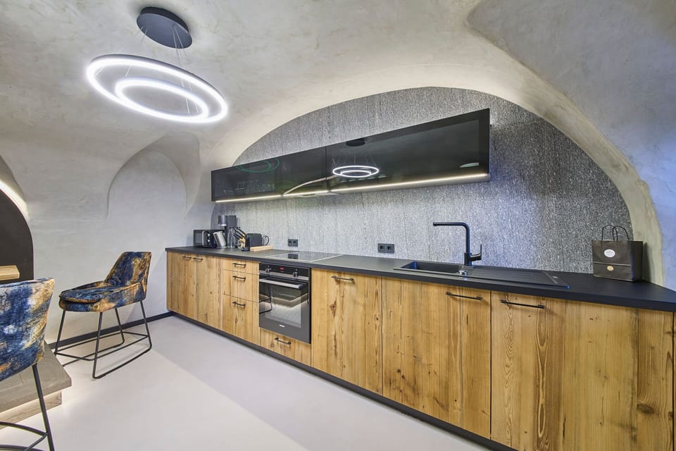 Family Chalet, 5 Bedrooms, Non Smoking, Mountain View | Private kitchen | Full-size fridge, microwave, oven, stovetop