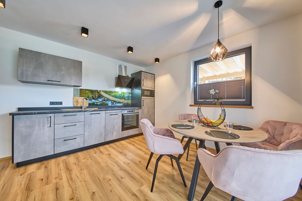 Comfort Apartment, Non Smoking, Lake View | Private kitchen | Espresso maker, electric kettle, toaster, dining tables