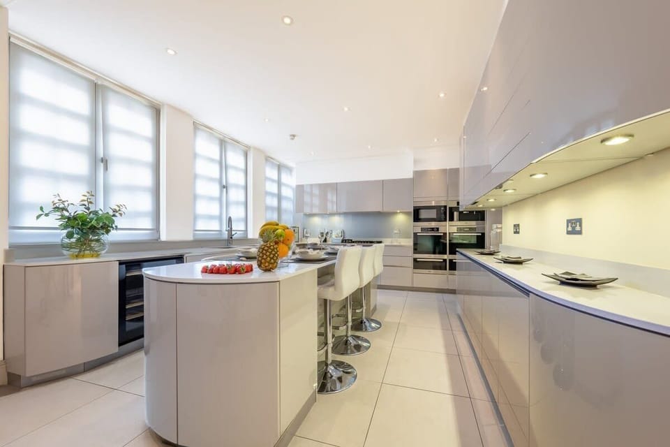 Royal Villa, Multiple Bedrooms | Private kitchen | Full-size fridge, microwave, oven, stovetop