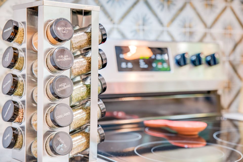 Whether you are whipping up a gourmet meal or packing a lunch on your way out the door, this kitchen has all the accessories to bring you culinary success!