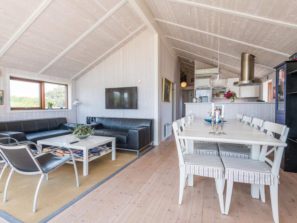 House | Dining