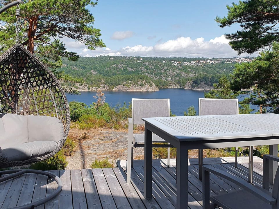 House | Outdoor dining