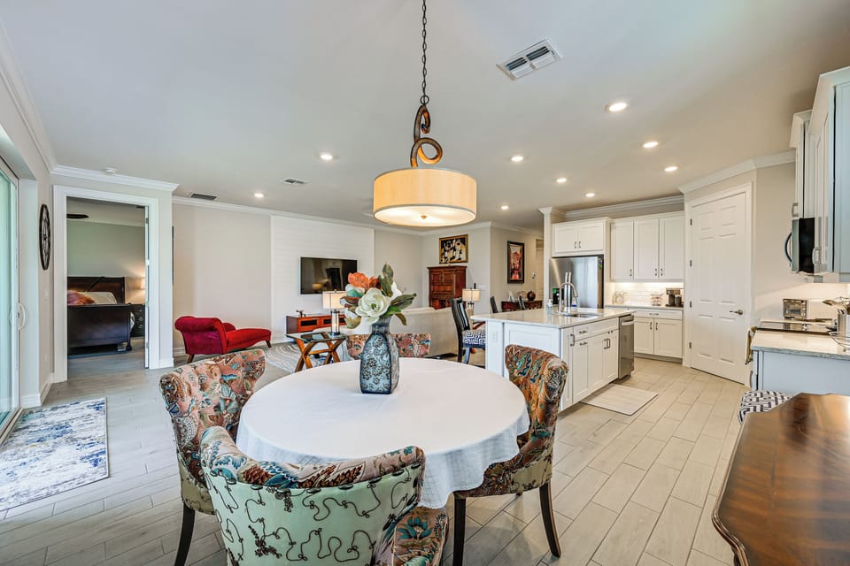 House (4 Bedrooms) | Interior