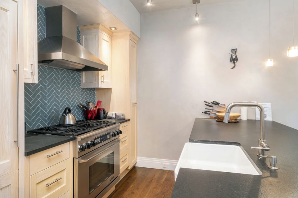 3.02-kitchen-modern-willow-telluride