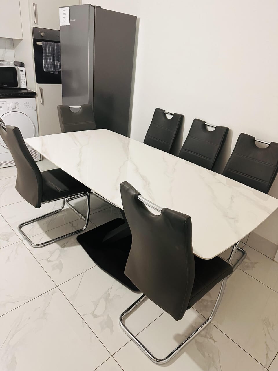House | Private kitchen | Fridge, microwave, oven, stovetop