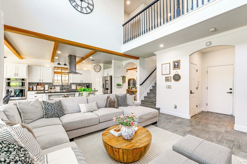 Living Room | 1st Floor | Free WiFi